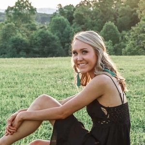 Meet your Posher, Olivia